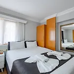 Jammy Hotel *