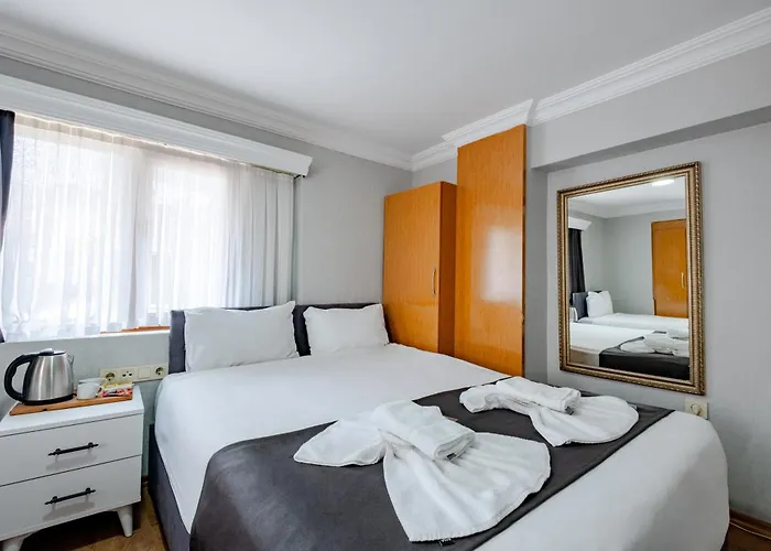 Jammy Hotel *